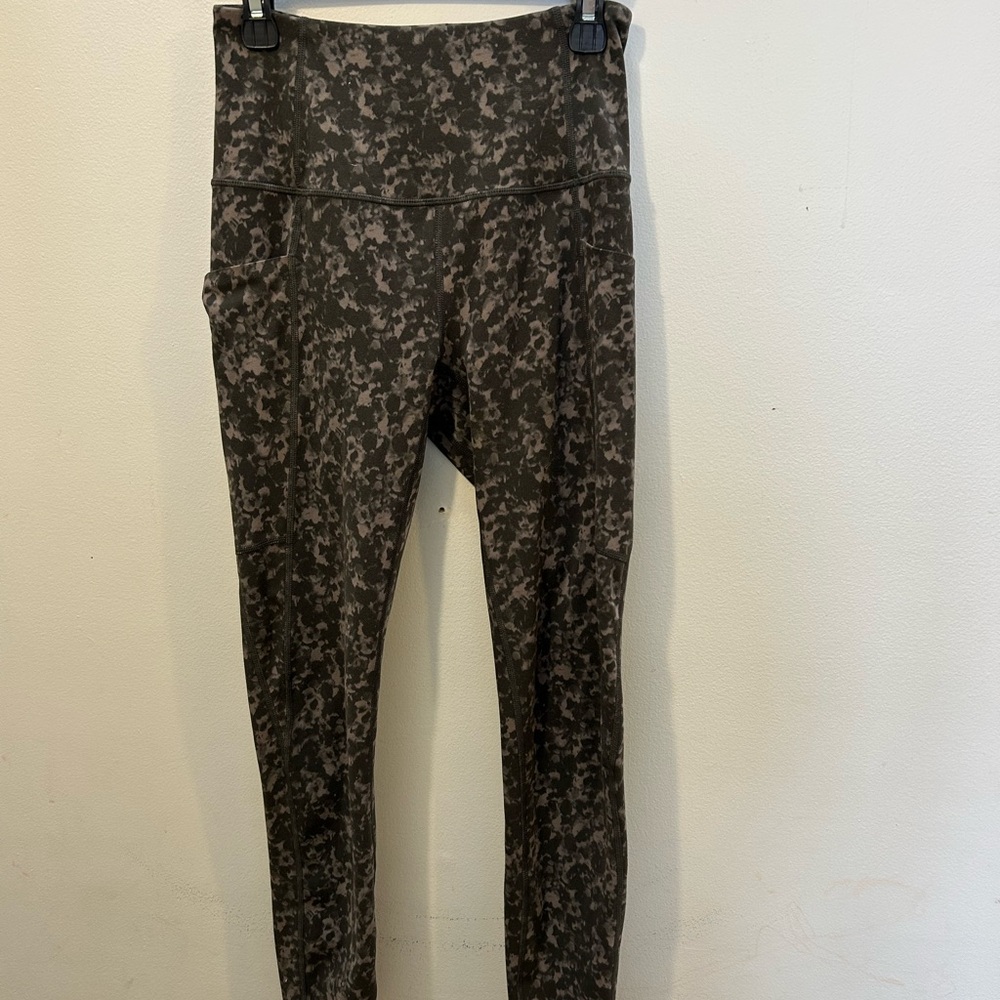 Varley XS camo Print Leggings with pockets